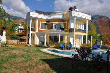 Villa Vora – Hisarönü’nde 8 Kişilik Özel Havuzlu Tatil Villası