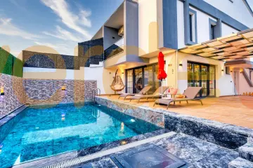 Villa Lina 1– Karagedik’te Korunaklı Havuzlu Jakuzili 6 Kişilik Villa